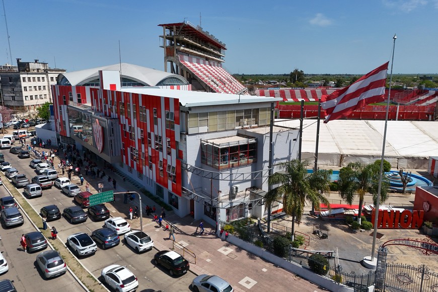 FERNANDO NICOLA | Estadio 15 de Abril | Unión | Tatengue | Fachada Unión | Frente Unión | Tribunas | Atras | Fondo