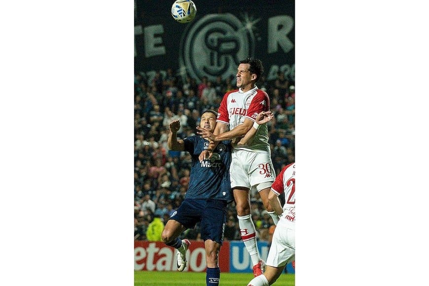 Independient Rivadavia vs Huracán. Foto: @CSIRoficial