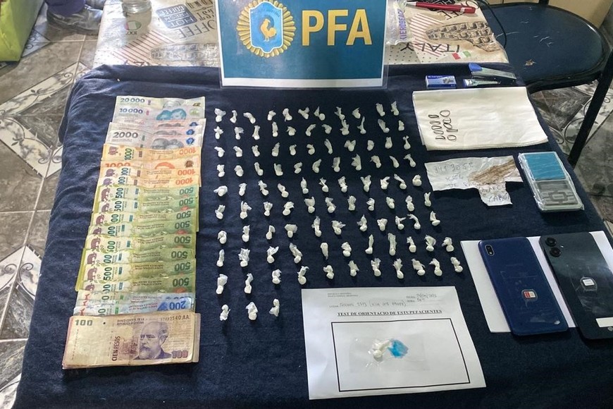 Parte de los elementos secuestrados. Crédito: PDI