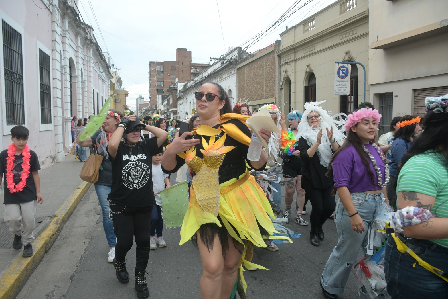 Colorida y alegre fue la caravana de la Escuela Mantovani