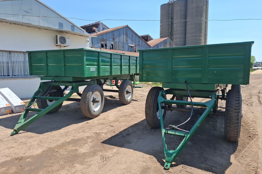 “Lo que buscamos es mejorar día a día la calidad de los servicios que reciben los vecinos. Cada inversión responde a una planificación conjunta con los empleados municipales, que son quienes utilizan estas maquinarias en su labor cotidiana”, expresó la Intendente.