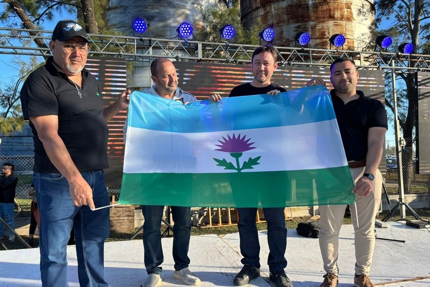 Los Cardos vivió un fin de semana inolvidable con la celebración de sus Fiestas Patronales.