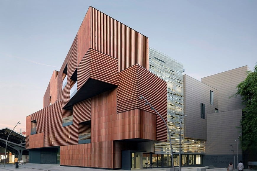 Escola Massana, Centre d'Art i Disseny, Plaça de la Gardunya, Barcelona. Proyectada por el estudio de la arquitecta Carme Pinós. Gentileza