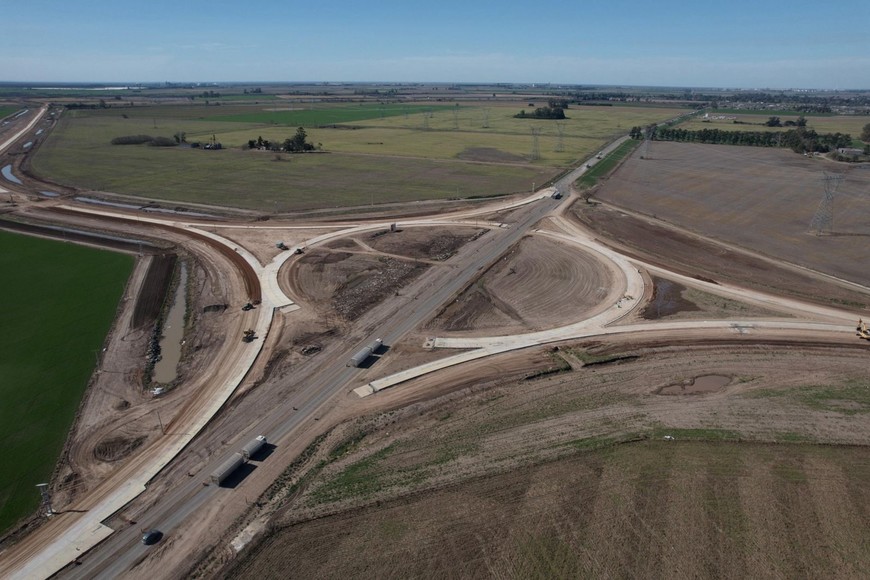 Santa Fe continúa consolidando su plan de obras para la competitividad logística del polo agroexportador en el complejo portuario del Gran Rosario.