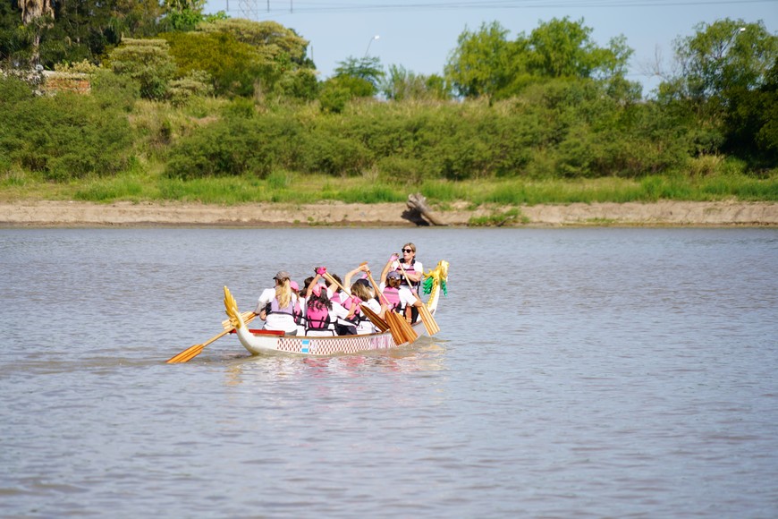 El remo ayuda al drenaje linfático y aporta bienestar durante la recuperación. Crédito: Fernando Nicola.