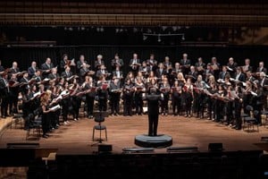 Coro Polifónico Nacional, bajo la dirección del maestro Fernando Tomé