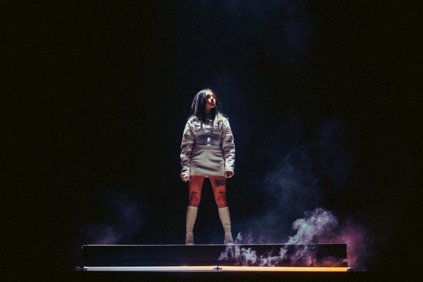 Nicki Nicole, concierto sinfónico gratuito en el Monumento a la Bandera