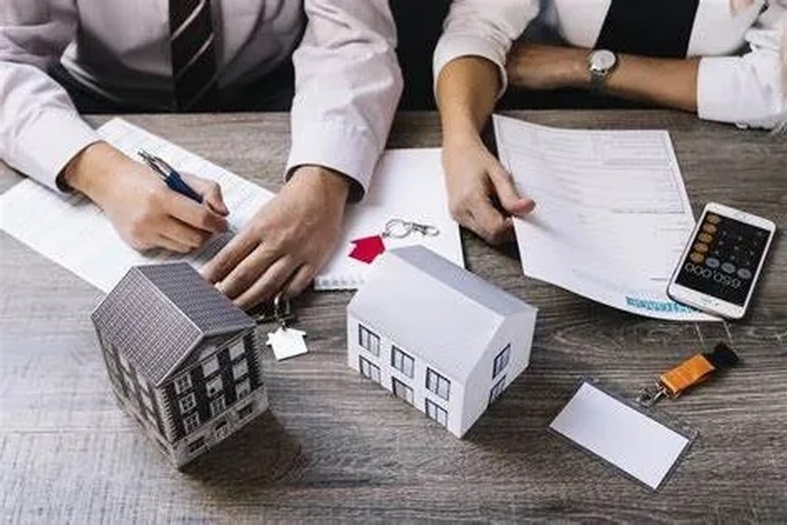 El mercado inmobiliario argentino necesita competencia genuina. La verdadera profesionalización no se impone por decreto, se gana en el terreno de la competencia abierta.