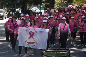 Chicas Pink organizan actividades recreativas y deportivas en Santa Fe. Crédito: Luis Cetraro.