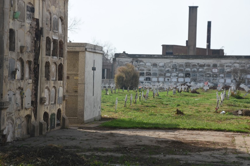 Informaron los nuevos horarios del Cementerio Municipal. Crédito: Luis Cetraro.