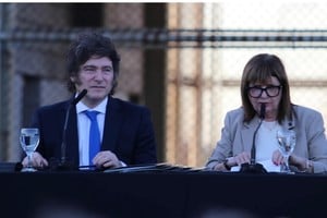 Milei presentó el nuevo Código Penal junto a Bullrich en el penal de Ezeiza.