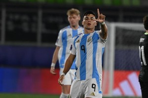 El delantero Alejo Sarco lleva tres goles en el torneo. Prensa AFA.