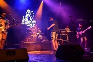 Artífices: Rubén “Chino” Sánchez (guitarra), Marco Farelli (batería), Joaquín Benmergui (voz), Emiliano Lorefice (teclado) y Franco Giles (bajo). Foto: Gentileza producción