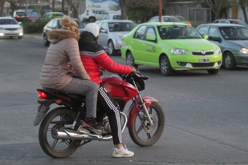 Los dispositivos instalados en distintos puntos de la ciudad detectarán el no uso del casco.