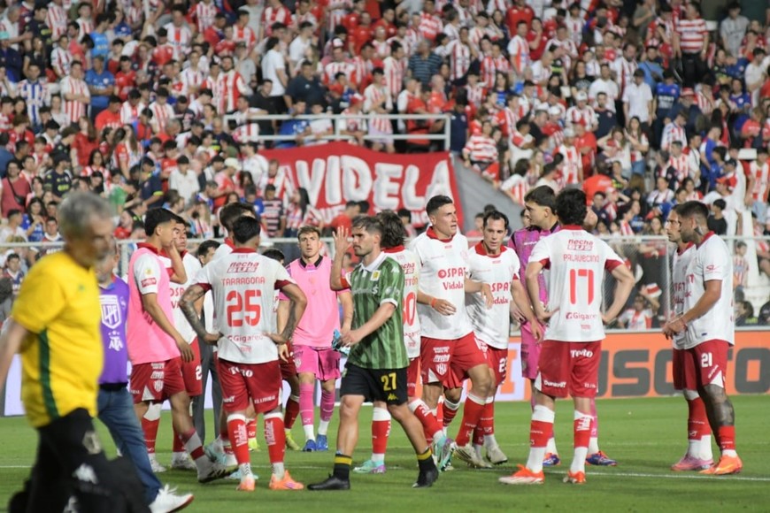 Unión vs Aldosivi. Foto: Manuel Fabatía