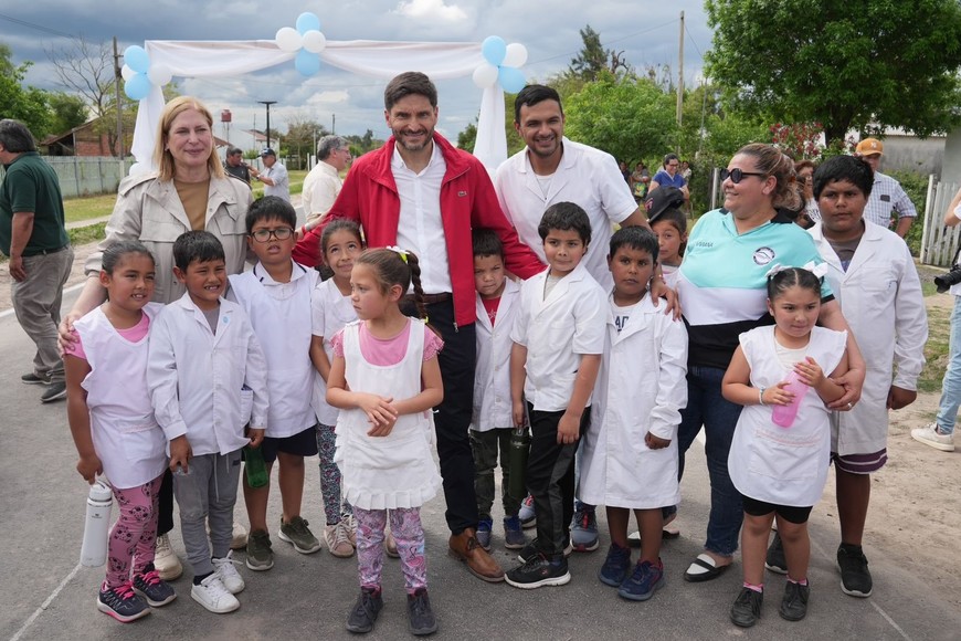 Perotti reapareció en un acto con Pullaro y se mostró cerca de Provincias Unidas