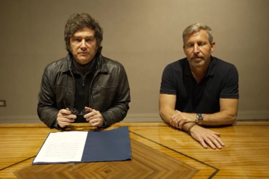 Milei junto a Frigerio anunció el dragado del Paraná Bravo y Guazú en un mensaje grabado.