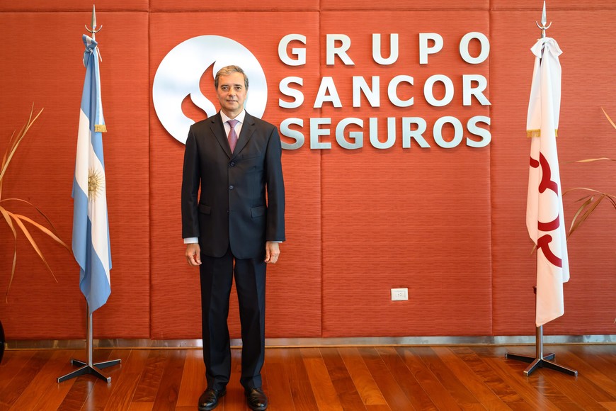 Carlos Casto Presidente reelecto de SANCOR SEGUROS.