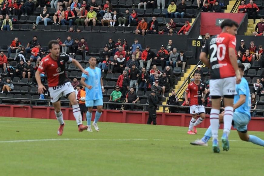 colon vs cadu. Crédito: Manuel Fabatía.