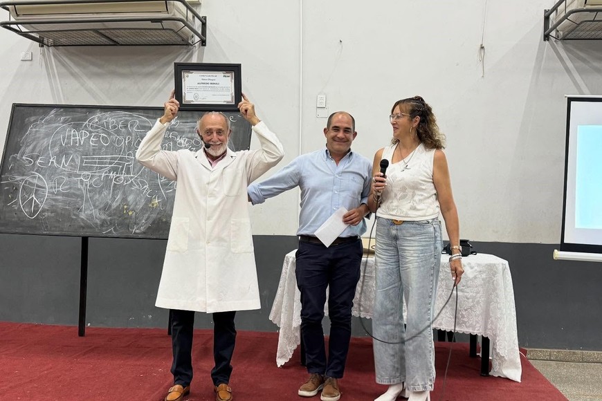 Miroli visitó Pilar para brindar la charla “Adicciones hoy”, organizada por la Biblioteca Popular en el marco de su 25° aniversario.