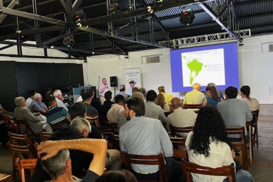 El encuentro reunió a especialistas, productores y autoridades provinciales y nacionales para abordar los principales desafíos sanitarios del sector.