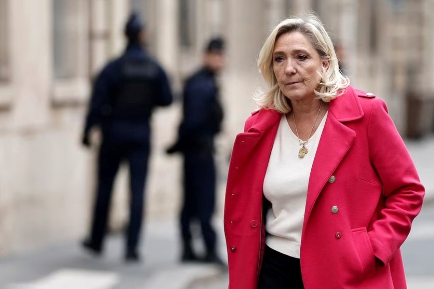 Marine Le Pen celebró la renuncia de Sébastien Lecornu y pidió la disolución de la Asamblea Nacional. Foto: Reuters