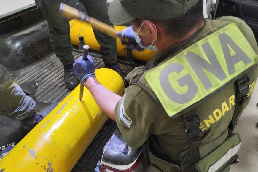 Los tubos de GNC eran transportados en la caja del rodado.