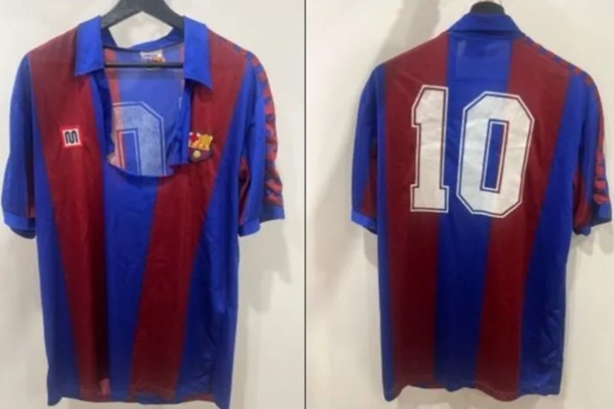 La camiseta -rota- que usó Diego Maradona en la final de la Copa del Rey 1984.