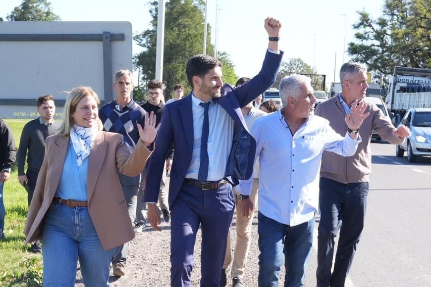 "Aquí la vida va a cambiar porque van a tener muchas más posibilidades, y eso también va a generar mucho crecimiento toda la región”", precisó el gobernador.