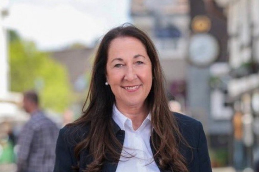 Stalzer tiene 57 años.