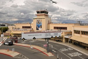 En promedio, las operaciones en el aeropuerto de Burbank se retrasaron este lunes en 151 minutos.