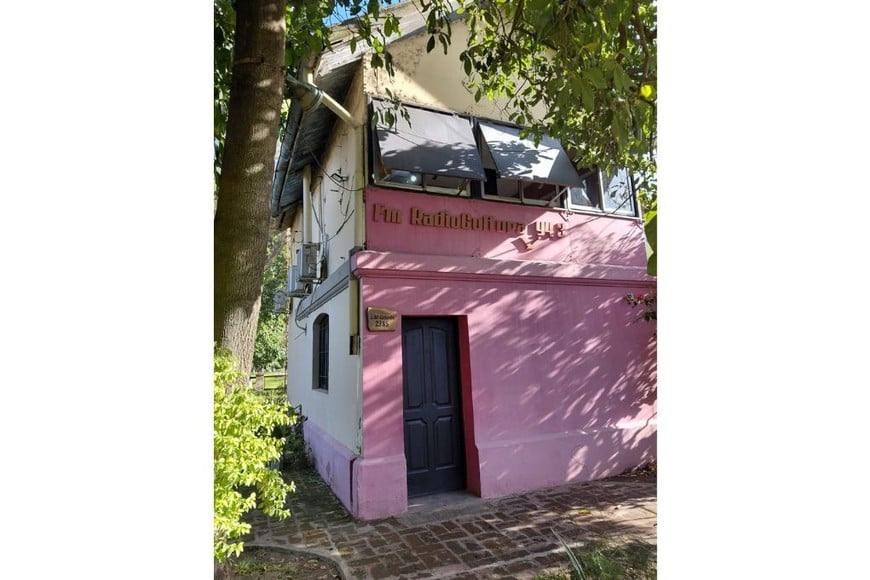 En el patio de Radio Cultura se ponen en marcha las lecturas este jueves. Crédito: Gentileza