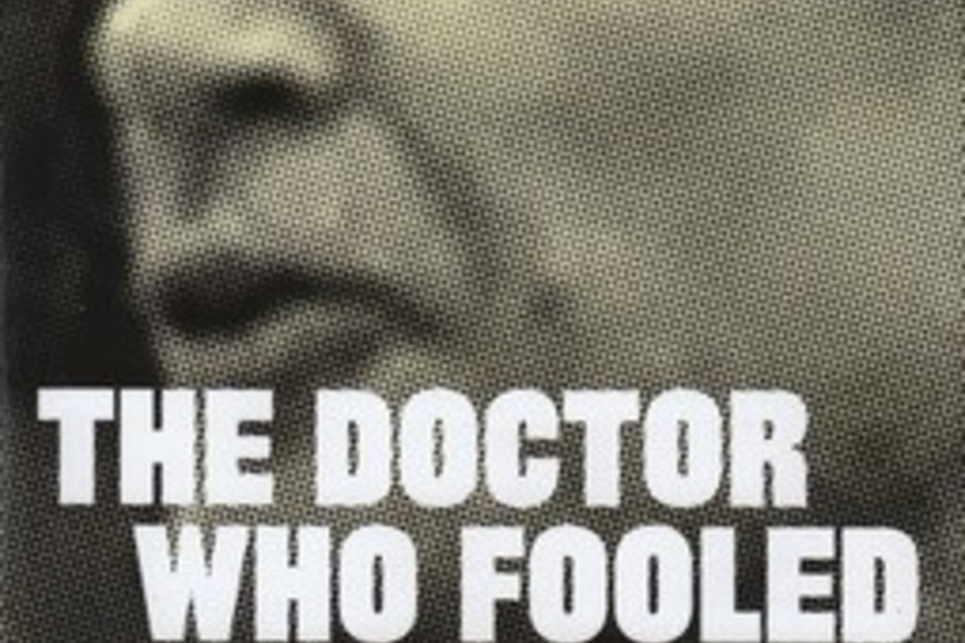 Portada del libro "El médico que engañó al mundo: ciencia, engaño y la guerra contra las vacunas", de Brian Deer.