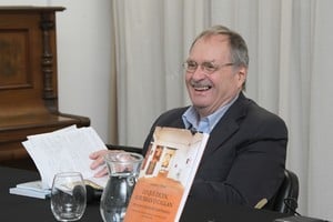 Gustavo Vittori presentó su libro. Foto: Manuel Fabatía