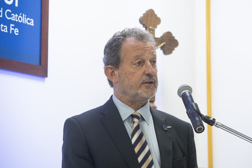 Horacio Alesandria renovó su compromiso por un nuevo período como decano de la Facultad de Ciencias Económicas de la Universidad Católica de Santa Fe.