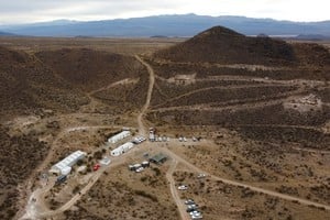 A drone view shows the site of the PSJ Cobre Mendocino mining project where a public hearing was taking place for a planned copper mine, near the Chilean border, in Uspallata, Mendoza, Argentina August 2, 2025. REUTERS/Ramiro Gomez   MINERIA COBRE MINA MENDOZA