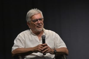 Jorge Nazer en 2021, en oportunidad de una charla sobre sus obras "El dique" y "La trampa".