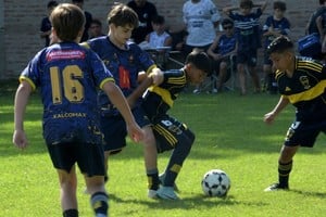 Sol, fútbol y amistad marcaron el pulso del tradicional torneo infantil. Crédito: Guillermo Di Salvatore.