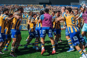 El festejo de los jugadores de Atlanta con su gente. Crédito: Prensa Atlanta