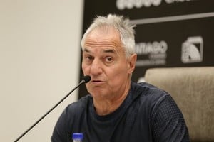 Madelón hablando ante la prensa el día de la derrota con Central Córdoba. Crédito: Joaquín Camiletti.