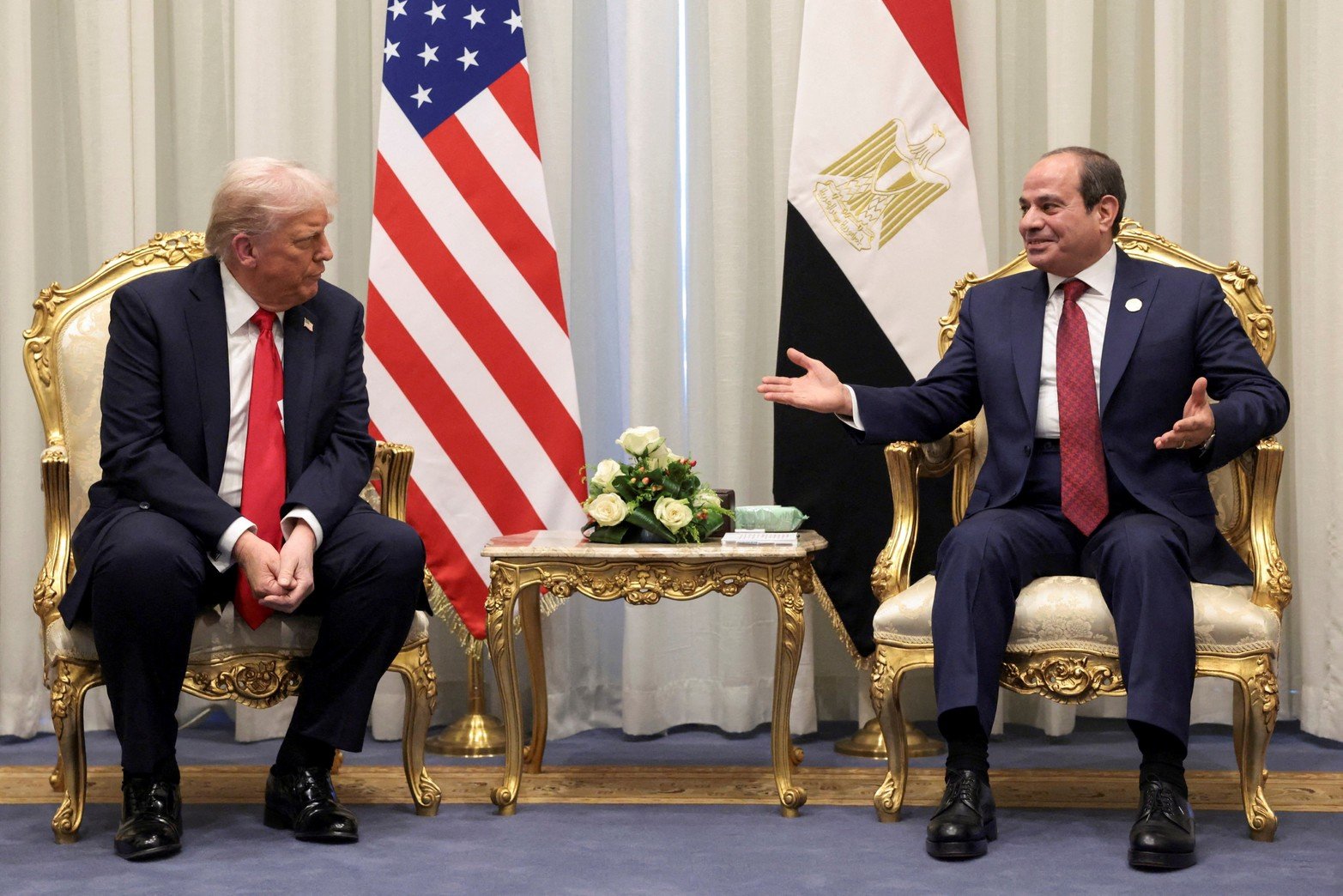 Previo a la firma, Trump estuvo reunido con su par egipcio, Abdel Fattah el-Sisi. 