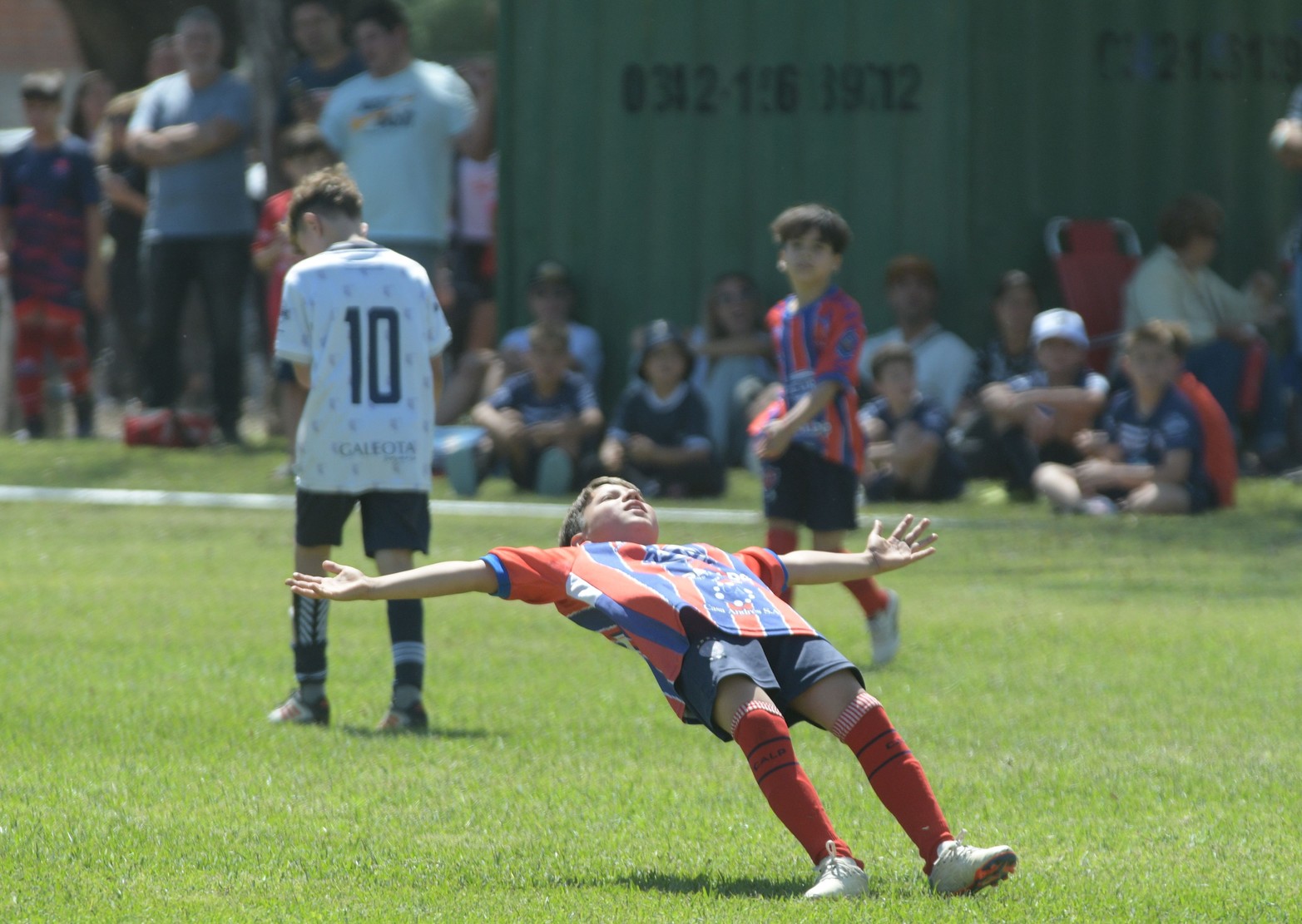 Fútbol, alegría y sueños cumplidos en Cabaña Leiva