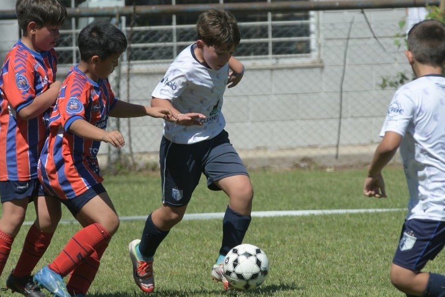 La ministra Tejeda  detalló inversiones en clubes y becas deportivas. Crédito: Flavio Raina.