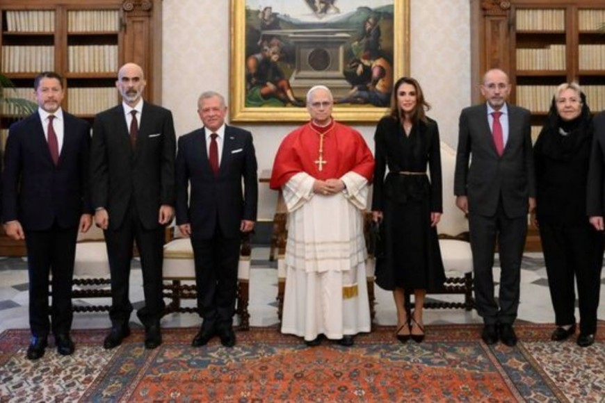 El papa León recibió a Abdalá y Rania de Jordania.