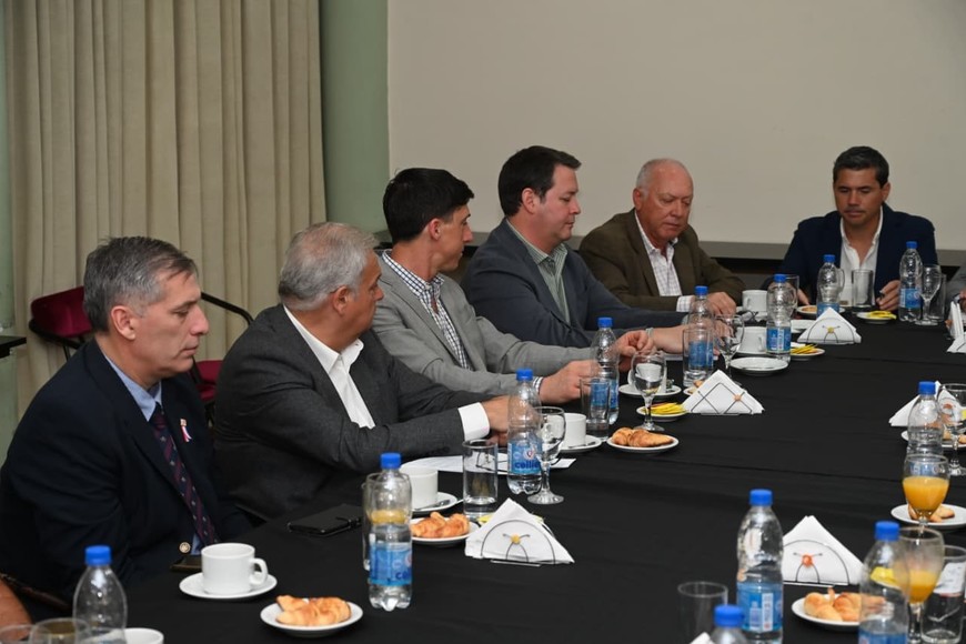 El encuentro permitió delinear acciones conjuntas para impulsar la economía regional. Crédito: Flavio Raina.