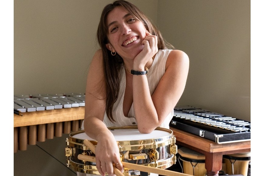 Josefina sueña con estabilizarse en una orquesta profesional y expandir su música a otros países. Crédito: Lucía Puebla.