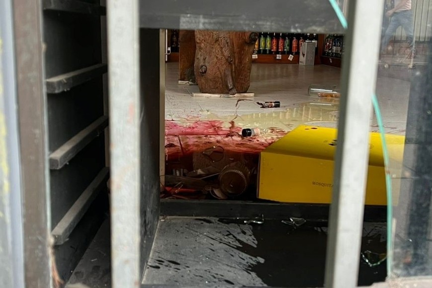 Vandalismo en una vinoteca céntrica. Foto: Gentileza