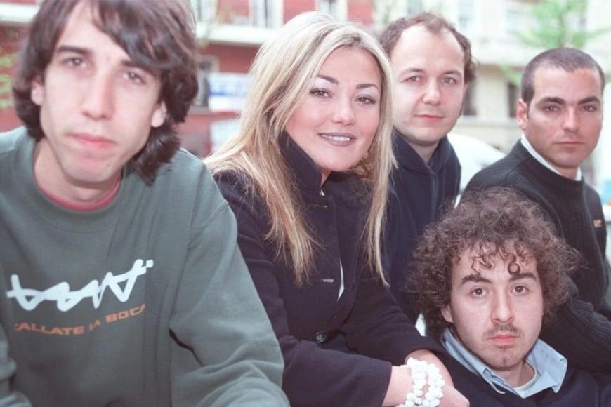 Los fans esperan con emoción la gira y los próximos anuncios de La Oreja de Van Gogh.