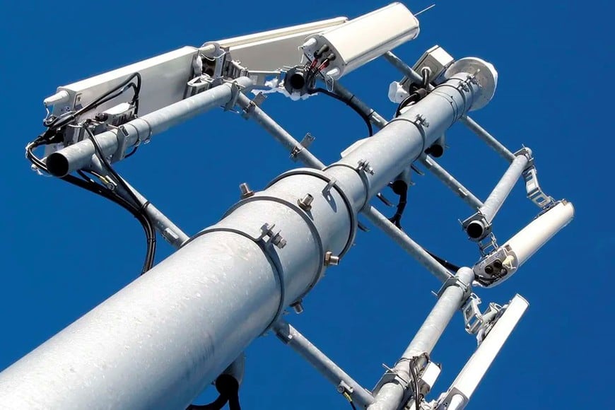Una de las tantas antenas de telefonía celular en la ciudad. Crédito: Archivo