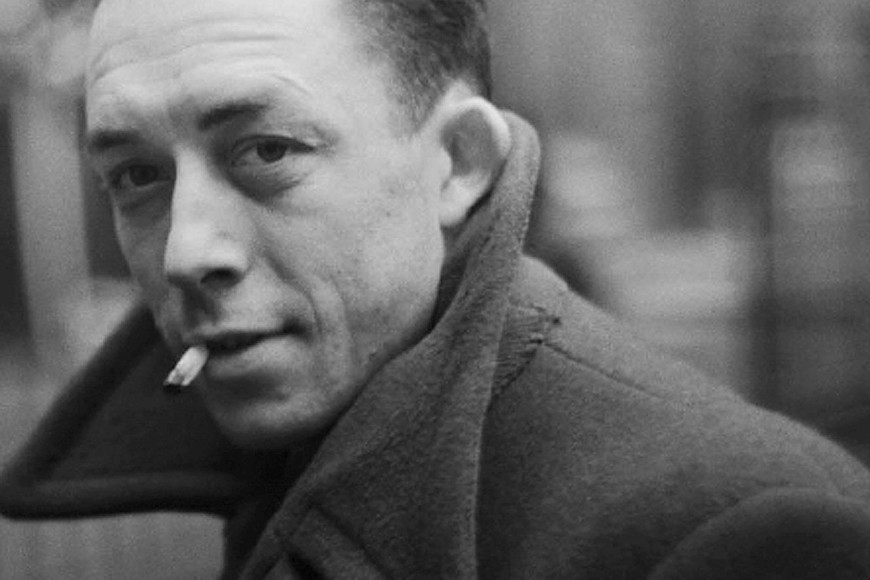 Albert Camus (1913-1960), novelista y ensayista argelino-francés, entre otras cosas. Una máxima suya sobre la rebeldía introduce la temática abordada en esta nota. Formó parte de la resistencia francesa durante la ocupación alemana.